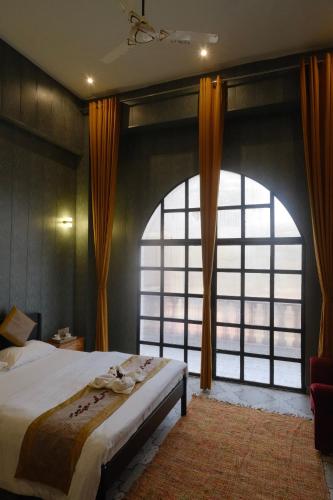 qila hotel