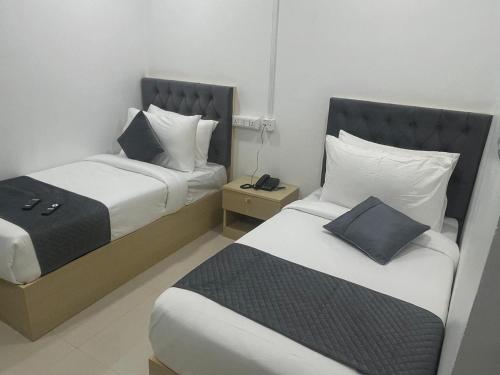 Wild Wings Hotel,,1 star