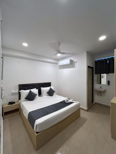 Wild Wings Hotel,,1 star