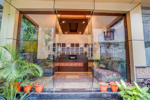 super townhouse madan mahal railway junction formerly annpurna inn