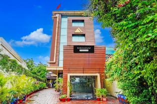 super townhouse madan mahal railway junction formerly annpurna inn