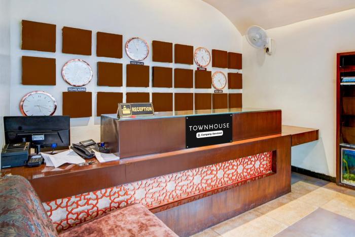 super townhouse madan mahal railway junction formerly annpurna inn