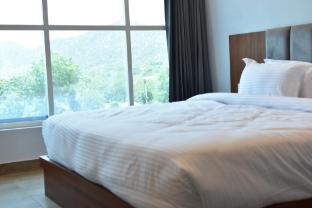 pushkar mountain valley
