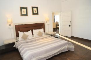 hampton villa retreat