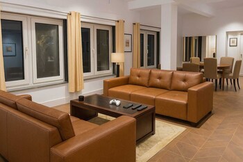 Hampton Villa Retreat,,4 star