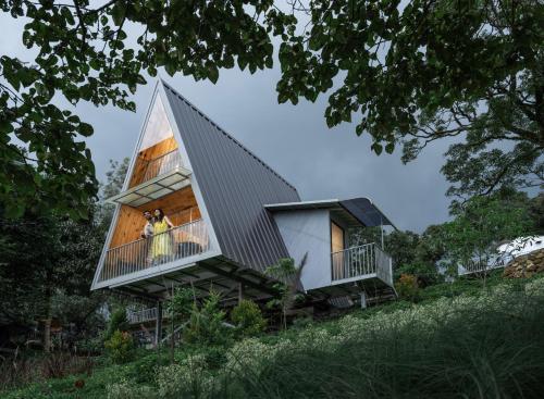 vanani luxury glamping and resort munnar