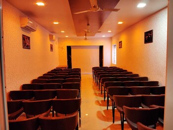 Hotel Candlewood Bar & Restro,,3 star