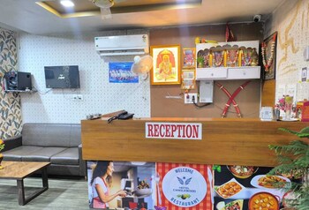 Hotel Candlewood Bar & Restro,,3 star