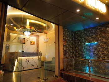 Shree Hari Kunj,,2 star