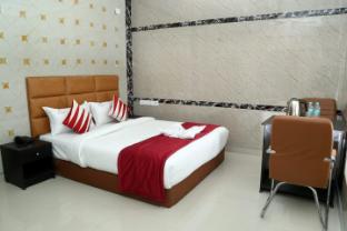 Mm Residency Mogappair,,1 star