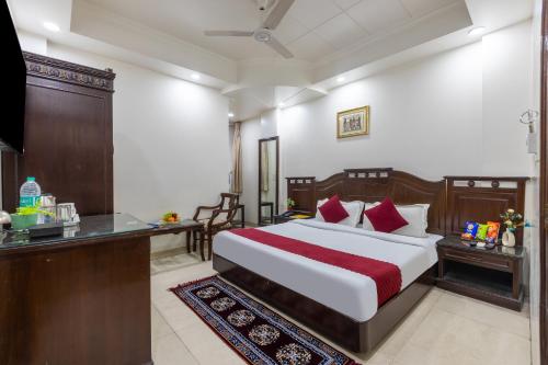 hotel legend international just a min walk from new delhi railway station