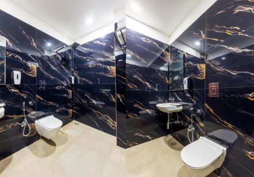 hotel legend international just a min walk from new delhi railway station