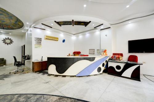 hotel legend international just a min walk from new delhi railway station