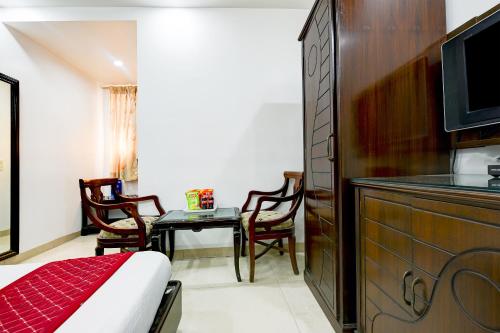 hotel legend international just a min walk from new delhi railway station