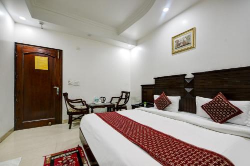 hotel legend international just a min walk from new delhi railway station