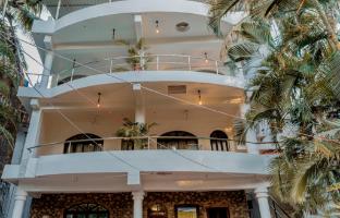 casa aqua mandrem