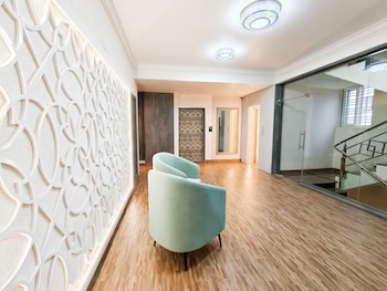 proximus boutique hotel apartments