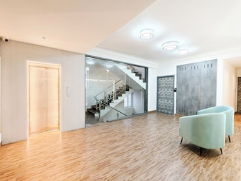 proximus boutique hotel apartments