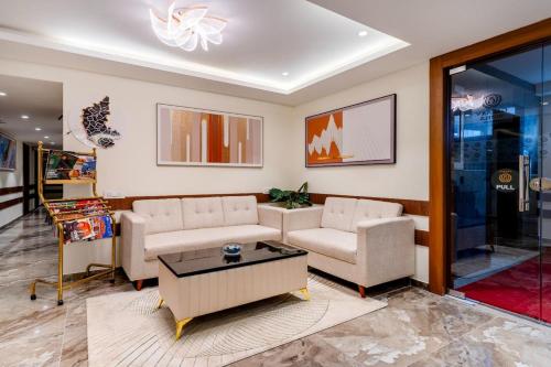 galaxy royal suites