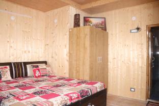 madhav palace homestay fagu