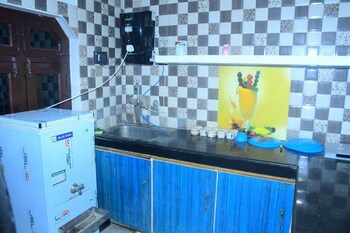 shri narayanam guest house and home stay