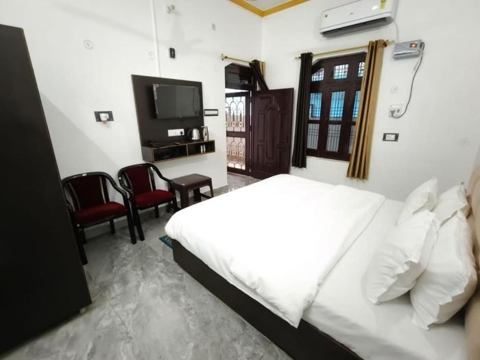 shri narayanam guest house and home stay