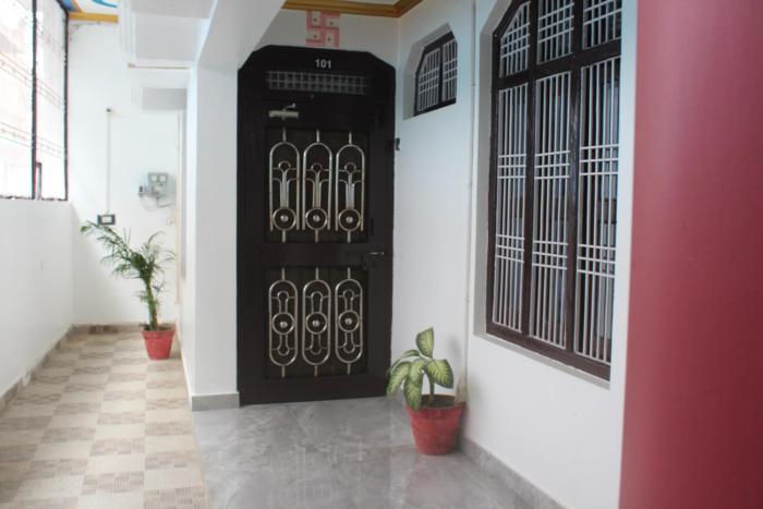 shri narayanam guest house and home stay