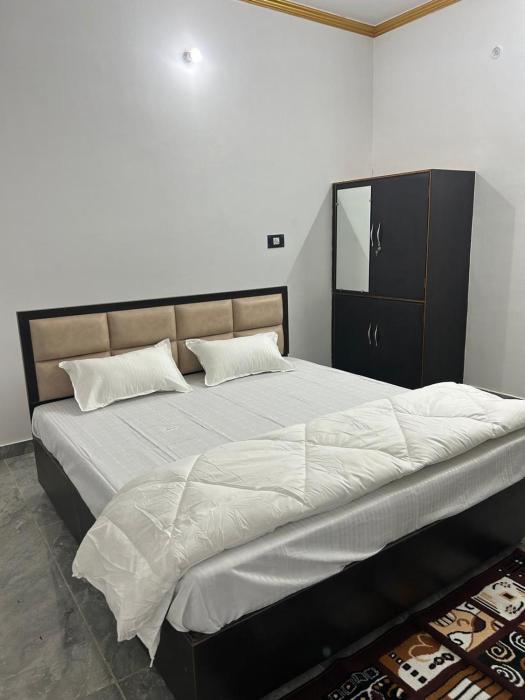 shri narayanam guest house and home stay