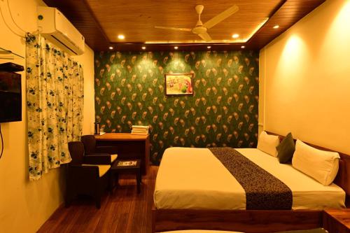 hotel happy forest inn