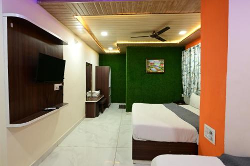 hotel happy forest inn