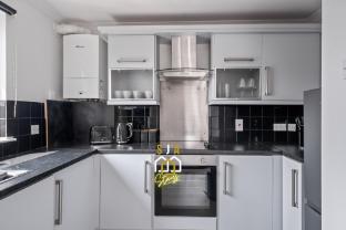 whitehall stay sja stays modern 2 bed apartment