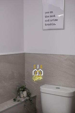 whitehall stay sja stays modern 2 bed apartment