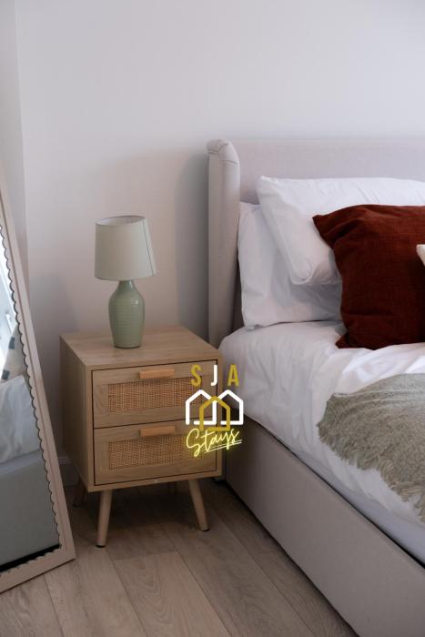 whitehall stay sja stays modern 2 bed apartment