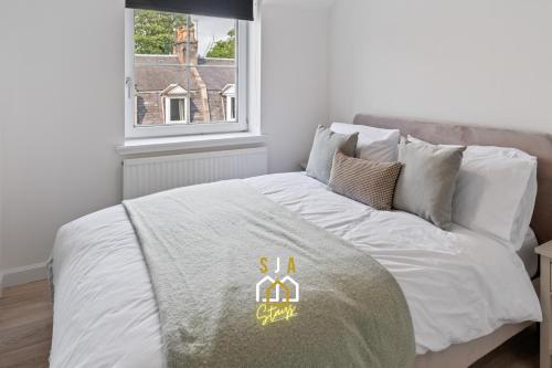 whitehall stay sja stays modern 2 bed apartment