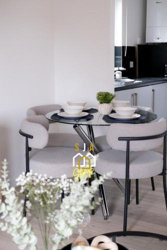 whitehall stay sja stays modern 2 bed apartment