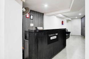townhouse oak dosar vaishya square metro station