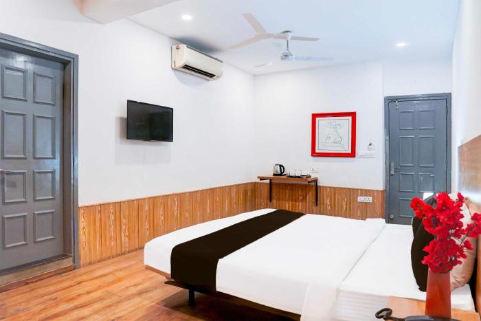 townhouse oak dosar vaishya square metro station