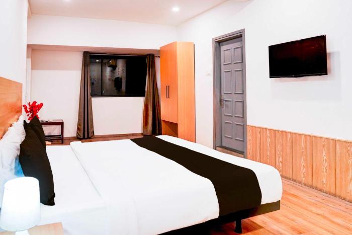 townhouse oak dosar vaishya square metro station
