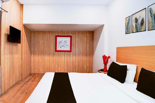 townhouse oak dosar vaishya square metro station