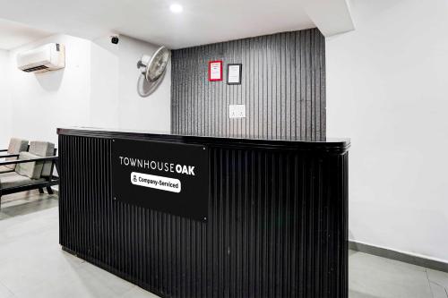 townhouse oak dosar vaishya square metro station
