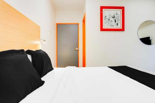 Townhouse Oak Hadapsar Sahyadri Hospital,Opposite Sahyadri Hospital Momstory,Bhosale Nagar,  Hadapsar,Pune,Maharashtra,411007,India,3 star