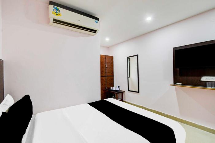 hotel o nampally metro station hyderabad