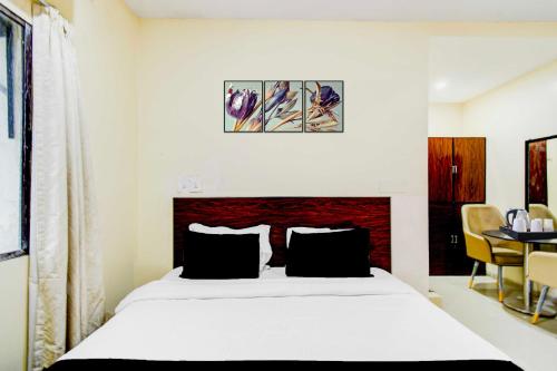 hotel o nampally metro station hyderabad