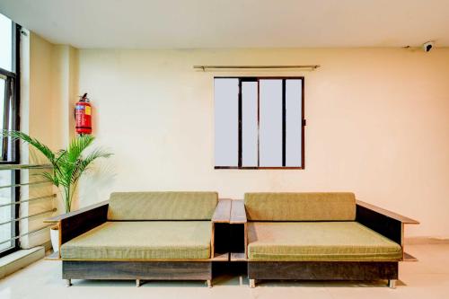 hotel o nampally metro station hyderabad