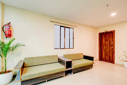 hotel o nampally metro station hyderabad