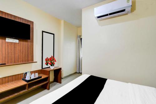 hotel o nampally metro station hyderabad