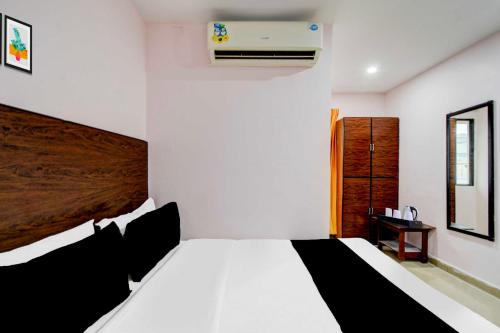 hotel o nampally metro station hyderabad