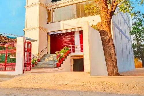 townhouse oak patel nagar dehradun railway junction