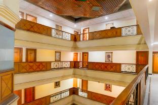 townhouse oak jaipur arya square shopping mall