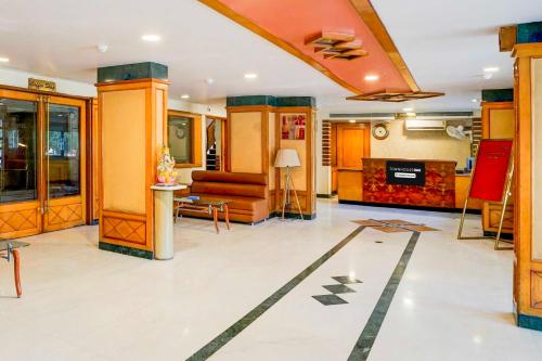 townhouse oak jaipur arya square shopping mall